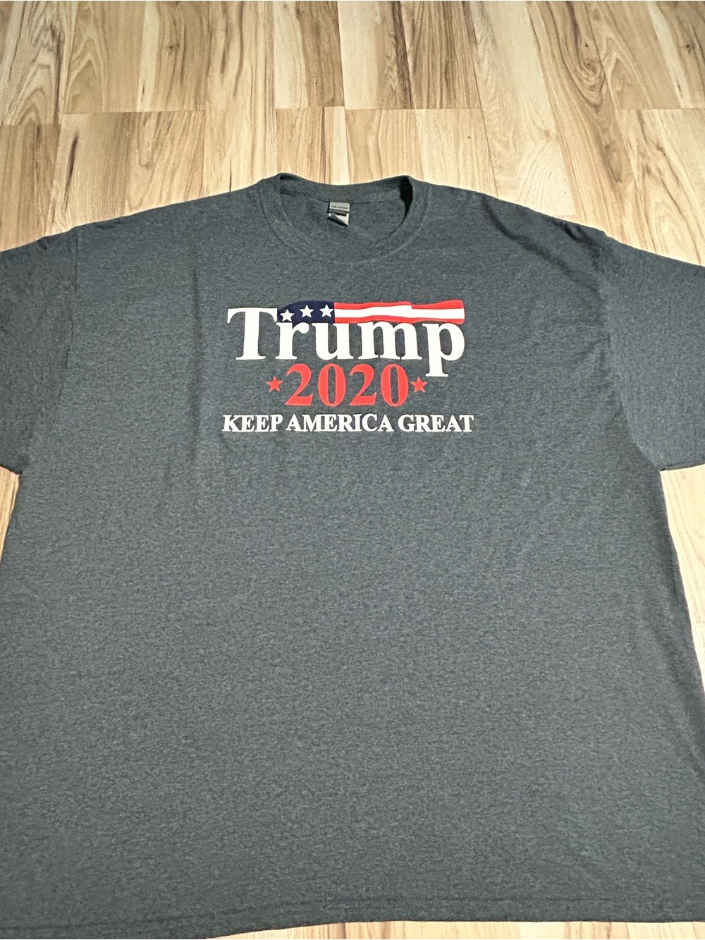 Gildan Charcoal 'Trump 2020 Keep America Great' Graphic Tee